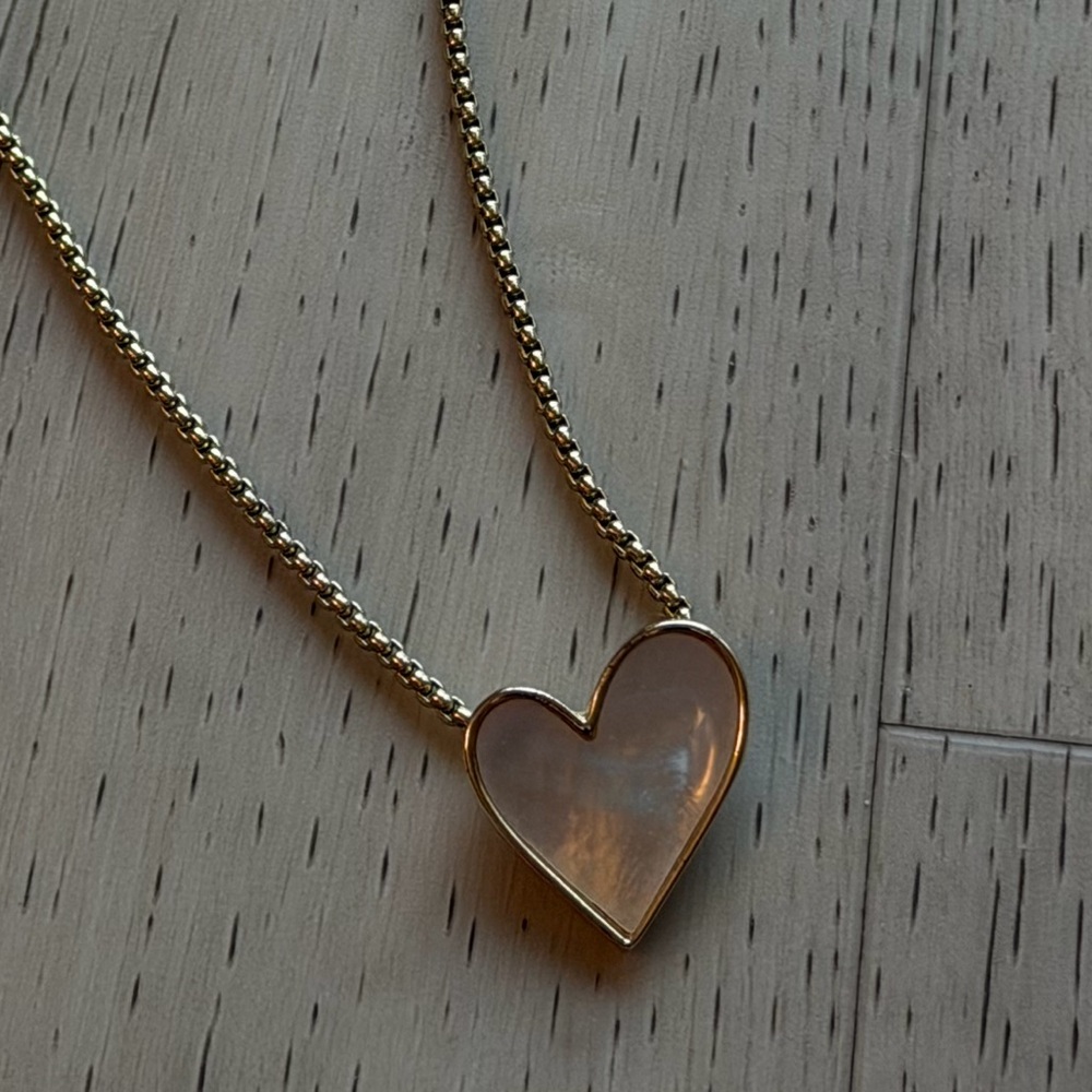 Gold heart necklace